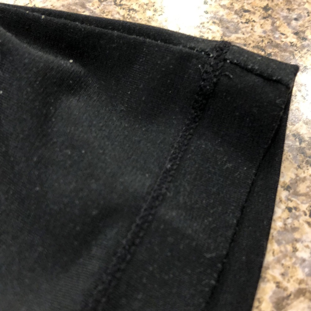 Max Studio Small Stretchy Black and Cream Blouse - Picture 16 of 17